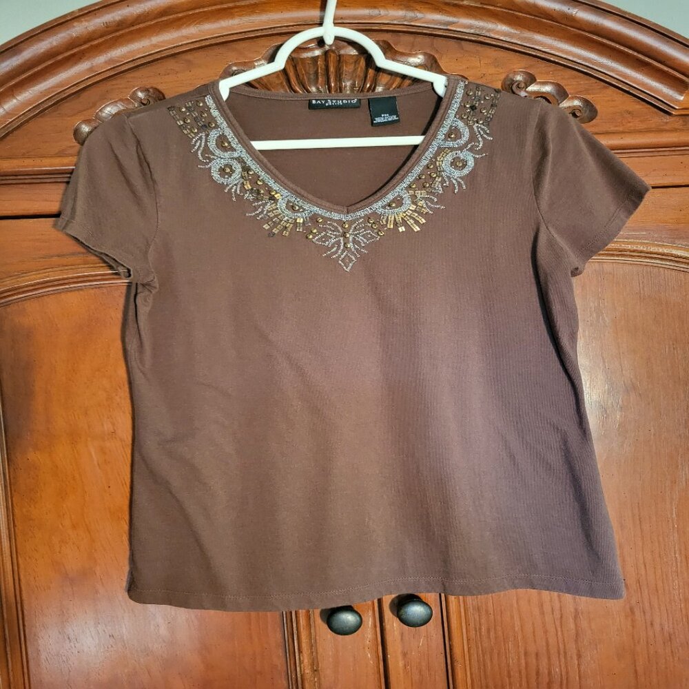 Brown dressy T-shirt top. Size PM